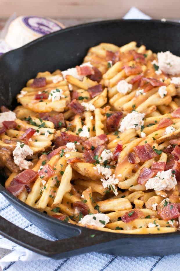 Waffle Fry Spicy Pepper Bacon Poutine | cakenknife.com #appetizer #snack #frenchfries