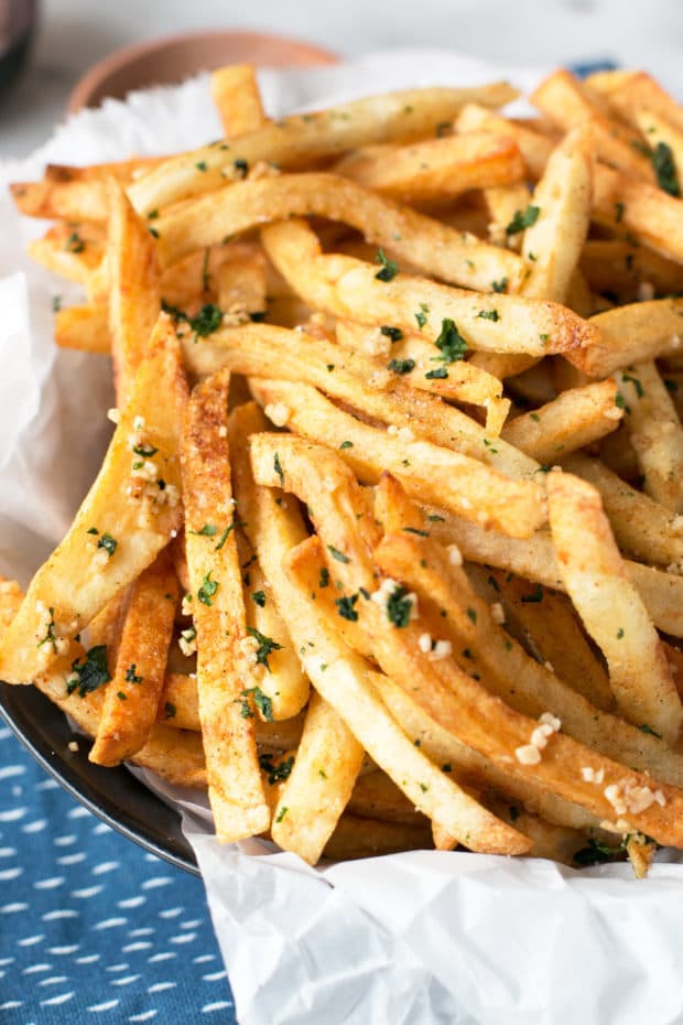 Spicy Garlic Cilantro Fries with Curry Ketchup | cakenknife.com #frenchfries #streetfries #snack