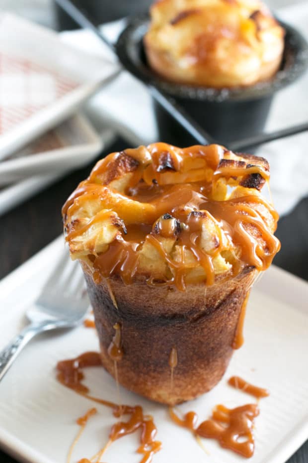 Bourbon Caramel Apple Popovers | cakenknife.com #dessert #caramel #applepie #fall