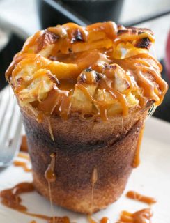 Bourbon Caramel Apple Popovers | cakenknife.com #dessert #caramel #applepie #fall