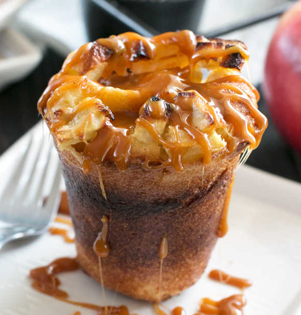 Bourbon Caramel Apple Popovers | cakenknife.com #dessert #caramel #applepie #fall