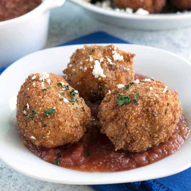 Pulled Pork Chipotle Arancini | cakenknife.com #pulledpork #fried #tailgating #appetizer