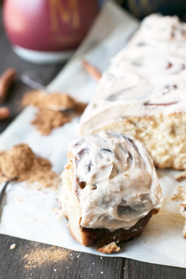 Chai Pumpkin Spice Cinnamon Rolls | cakenknife.com #pumpkinspice #chaispice #fall #breakfast