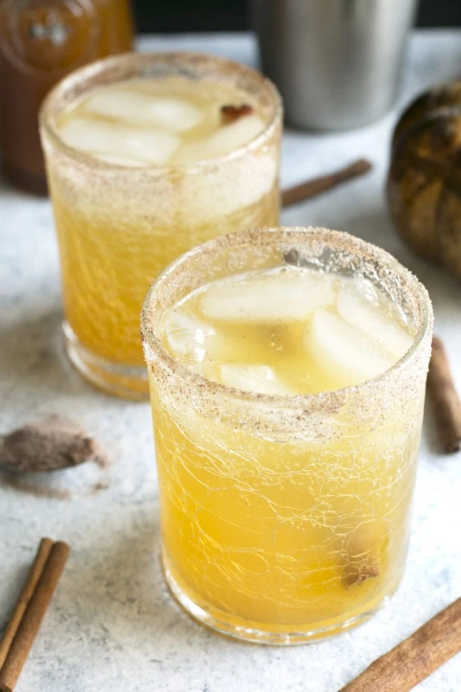 pumpkin spice cocktail with bourbon image in glasses