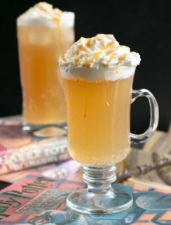 Butterbeer Cocktail (Two Ways!) | cakenknife.com #butterbeer #harrypotter #cocktail