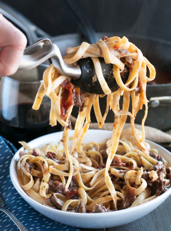 Red Wine Slow Cooker Short Rib Ragu with Fettuccine | cakenknife.com #sponsored #holidaymeal #dinner #pasta #beef