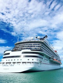 Cruise Ship Secrets for Millennials | cakenknife.com #cruisingcarnival #cruising #tipsandtricks #carnivalvista #sponsored