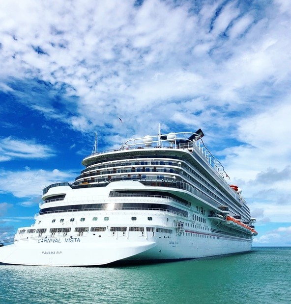 Cruise Ship Secrets for Millennials | cakenknife.com #cruisingcarnival #cruising #tipsandtricks #carnivalvista #sponsored