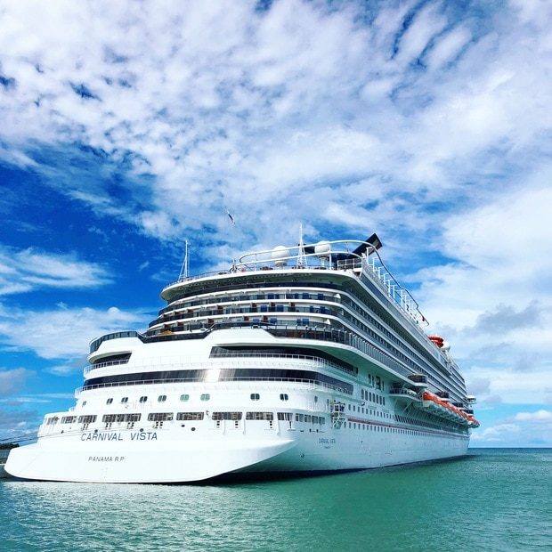 Cruise Ship Secrets for Millennials | cakenknife.com #cruisingcarnival #cruising #tipsandtricks #carnivalvista #sponsored