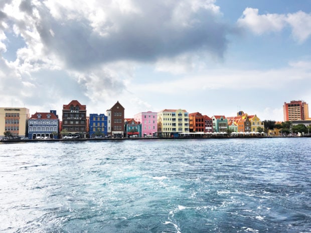 A Perfect Day in Curaçao Travel Guide | cakenknife.com #sponsored #carnival #travel #cruise #cruising