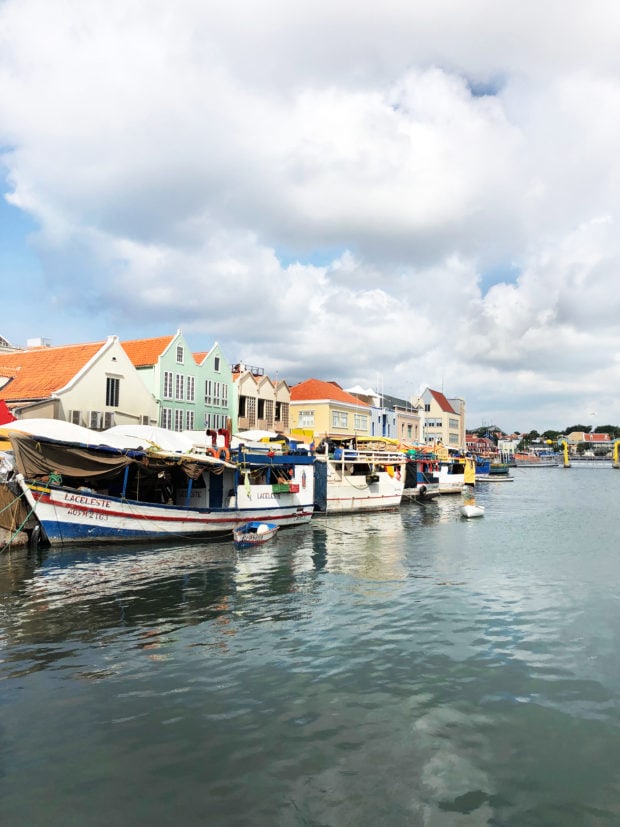 A Perfect Day in Curaçao Travel Guide | cakenknife.com #sponsored #carnival #travel #cruise #cruising