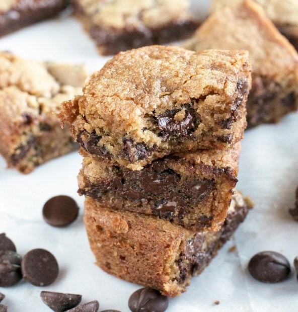 Peanut Butter Chocolate Chip Blondies