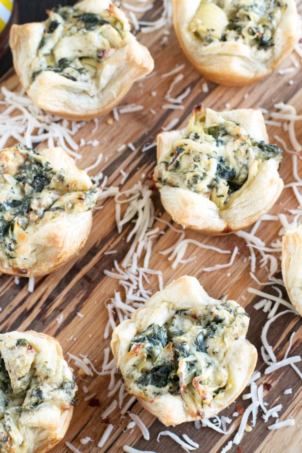 Chicken Spinach Artichoke Dip Puffs