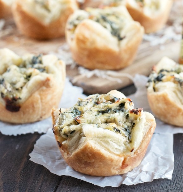 Chicken Spinach Artichoke Dip Puffs