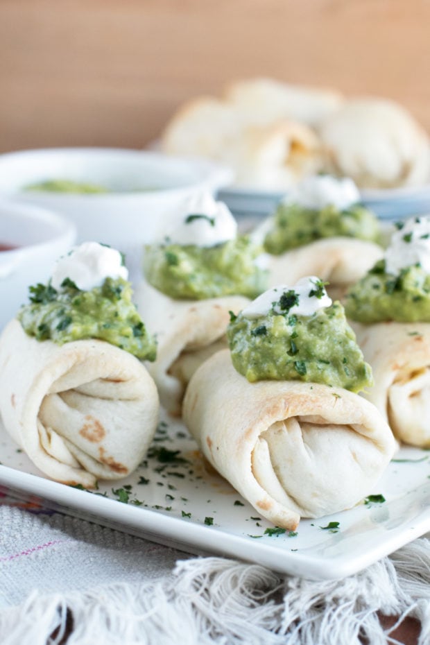 Baked Mini Chimichangas with Creamy Spicy Guacamole