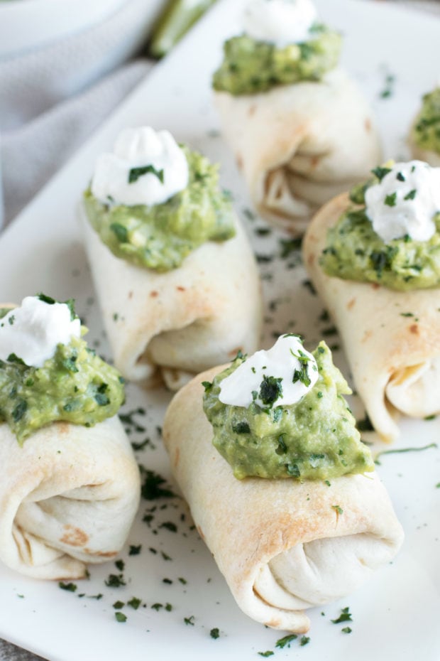 Baked Mini Chimichangas with Creamy Spicy Guacamole
