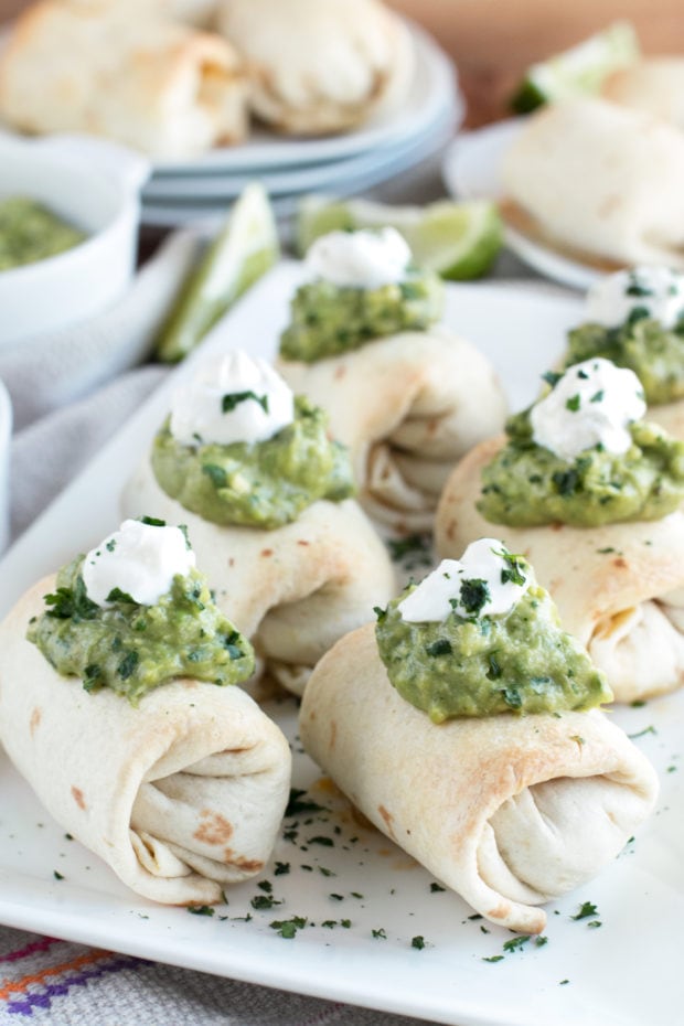 Baked Mini Chimichangas with Creamy Spicy Guacamole