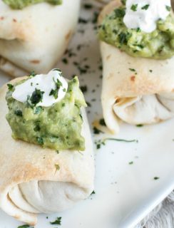 Baked Mini Chimichangas with Creamy Spicy Guacamole