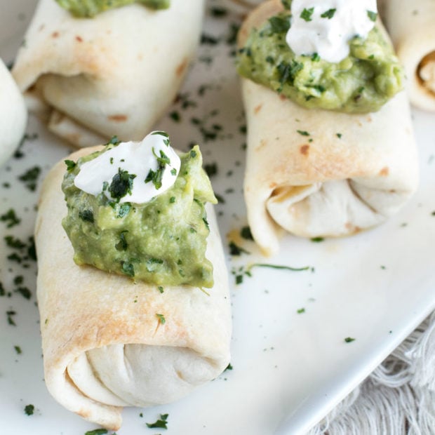 Baked Mini Chimichangas with Creamy Spicy Guacamole