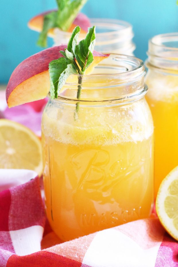 Sparkling Peach Vodka Lemonade