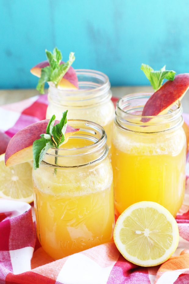 Sparkling Peach Vodka Lemonade