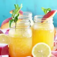 Sparkling Peach Vodka Lemonade