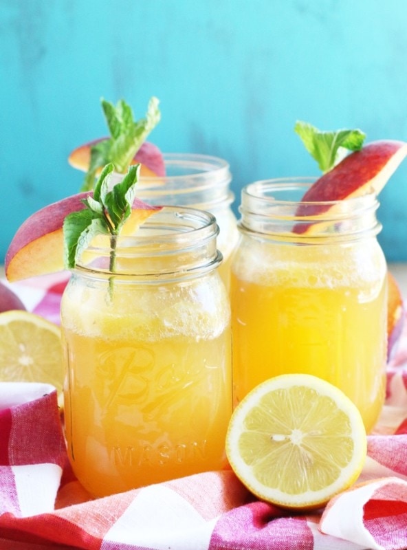 Sparkling Peach Vodka Lemonade