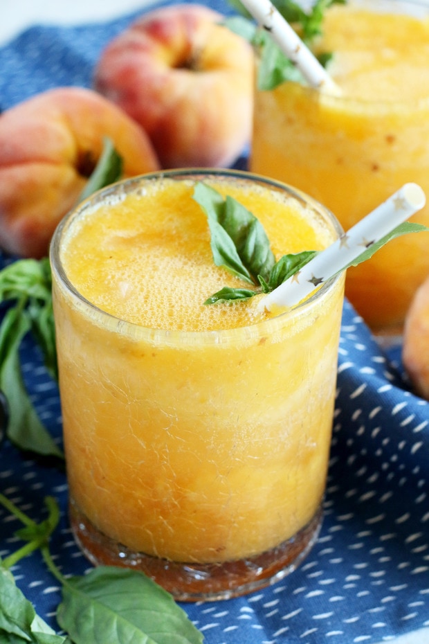 Peach Gin Fizz_2358 Cake 'n Knife