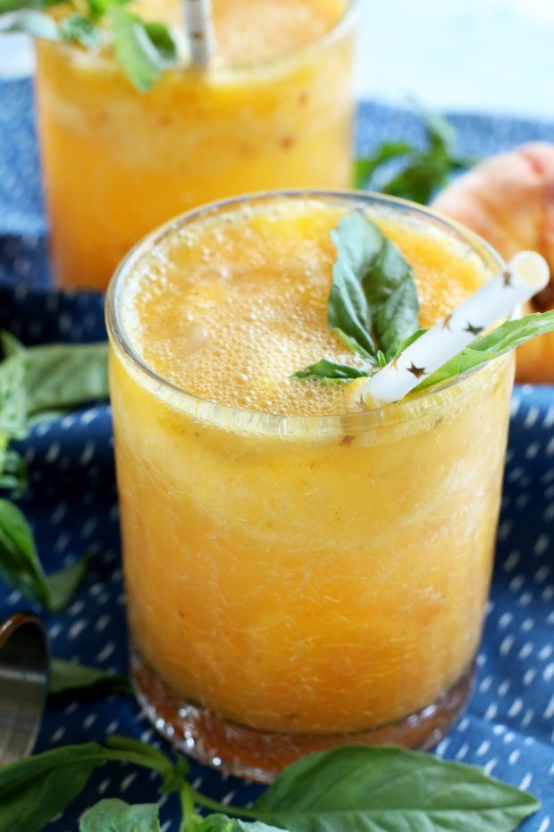 Roasted Peach Gin Fizz