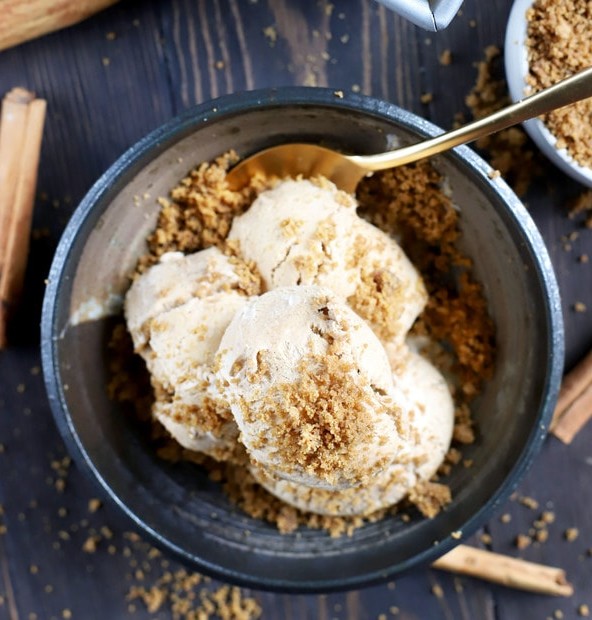 Pumpkin Spice Latte Ice Cream with Gingersnap Crumble