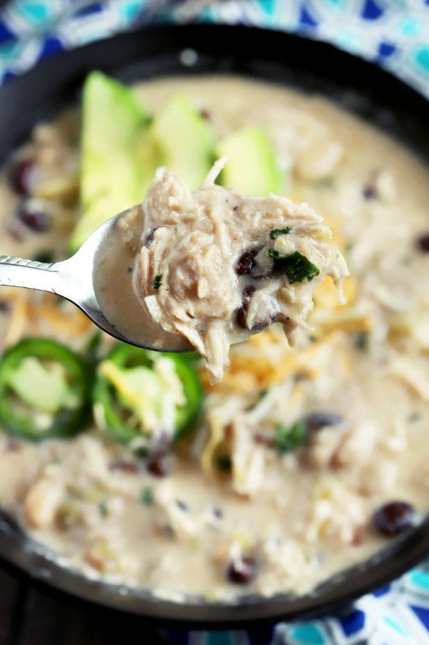 Slow Cooker Creamy White Chicken Chili | Cake 'n Knife