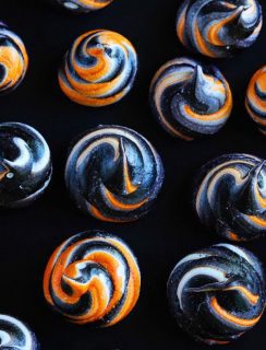 Spooky Halloween Meringue Swirls