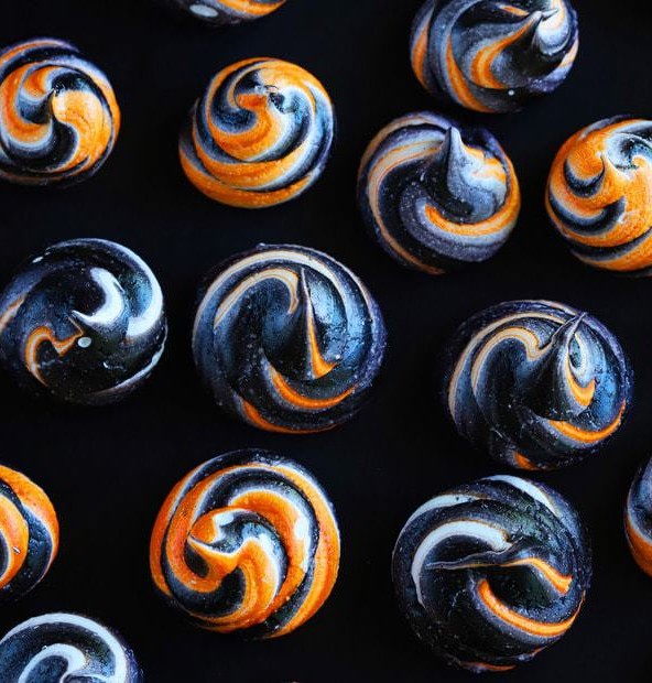 Spooky Halloween Meringue Swirls