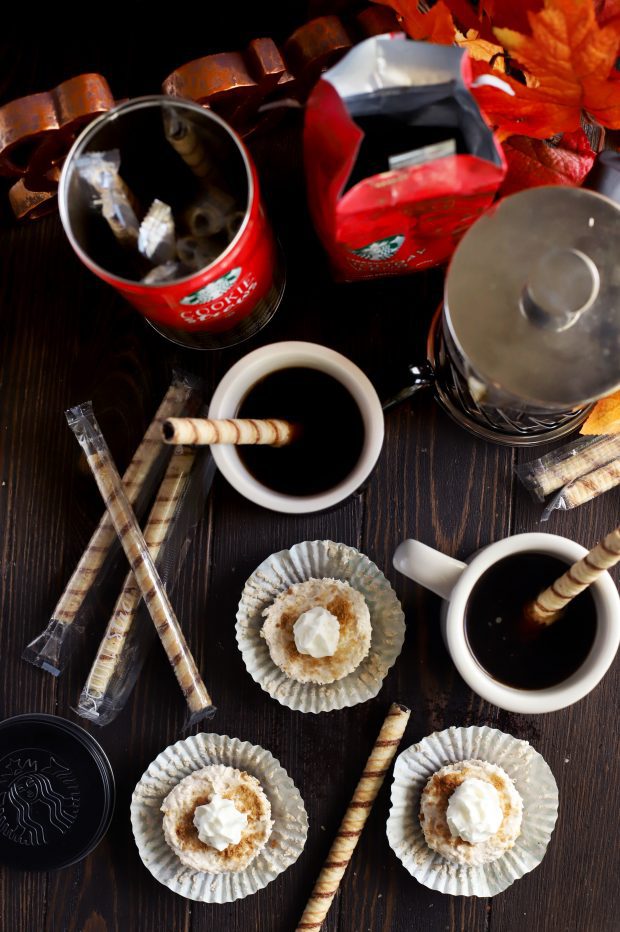 Mini No-Bake Gingerbread Cheesecakes For A Sweet Afternoon Break With Starbucks