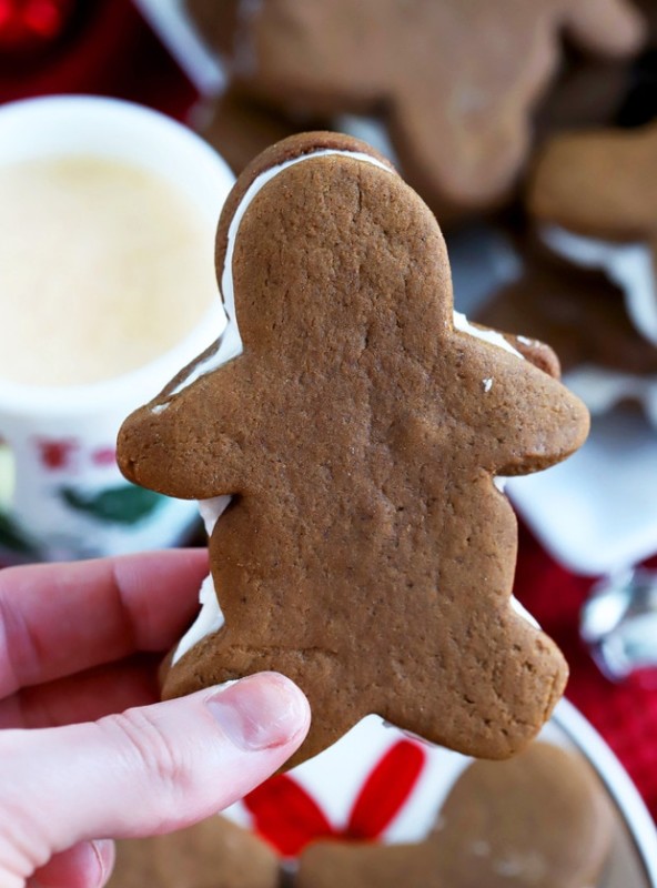 Soft Chewy Gingerbread Cookies with Eggnog Filling