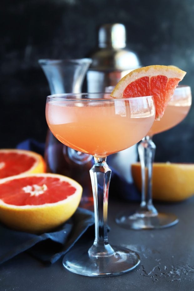 Sparkling Grapefruit Rose Cocktail