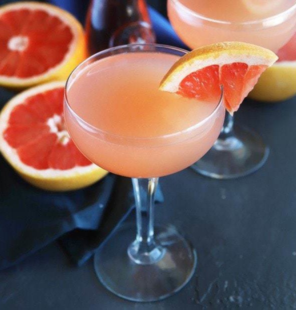 Sparkling Grapefruit Rose Cocktail