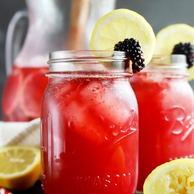 Sparkling blackberry vodka lemonade