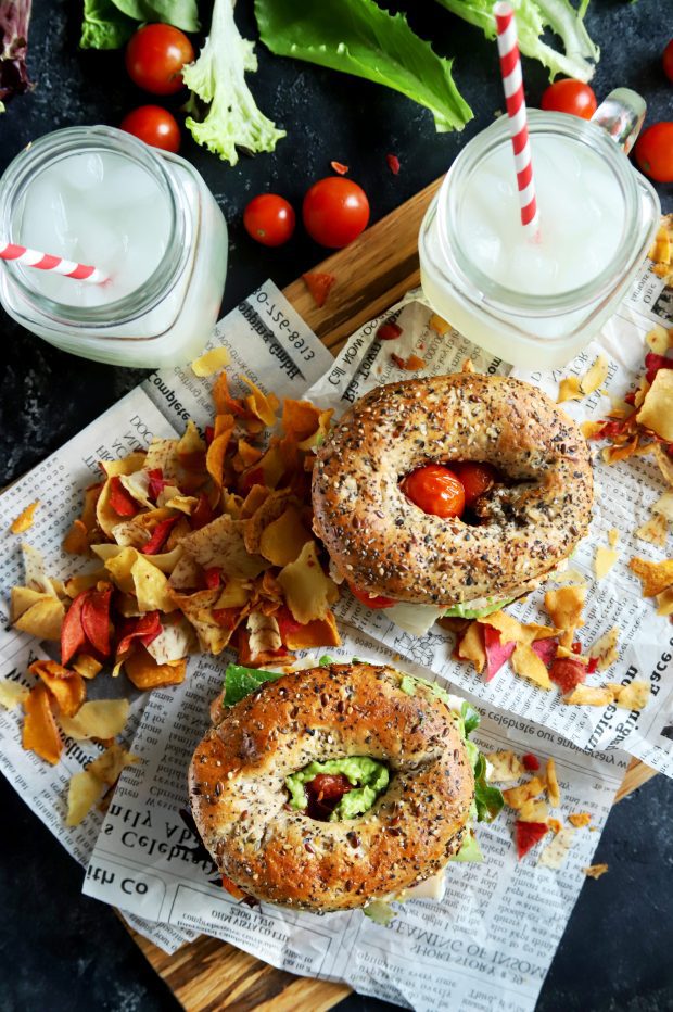 Bagel sandwiches and chips with lemonade