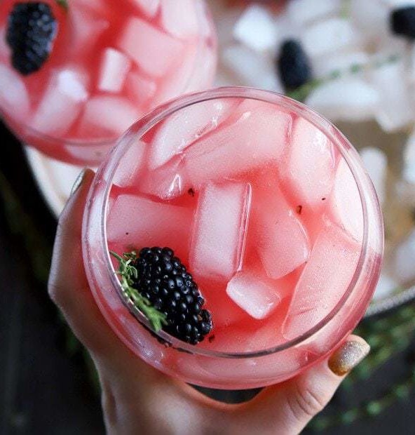 Blackberry Thyme Gin and Tonic Cocktail thumbnail