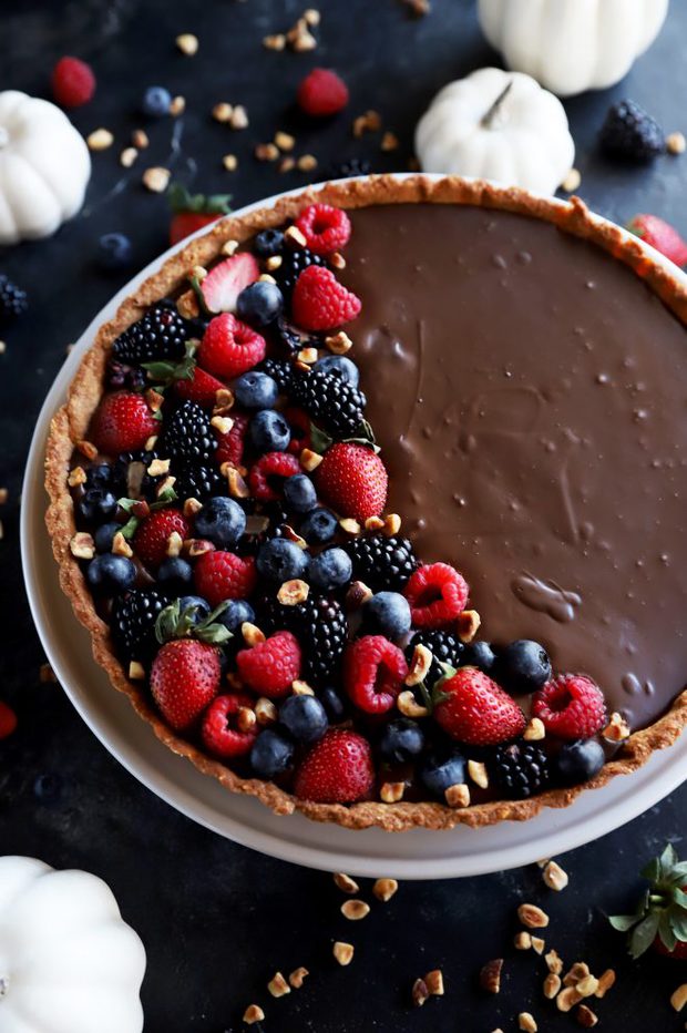 Chocolate tart with hazelnut crust photo