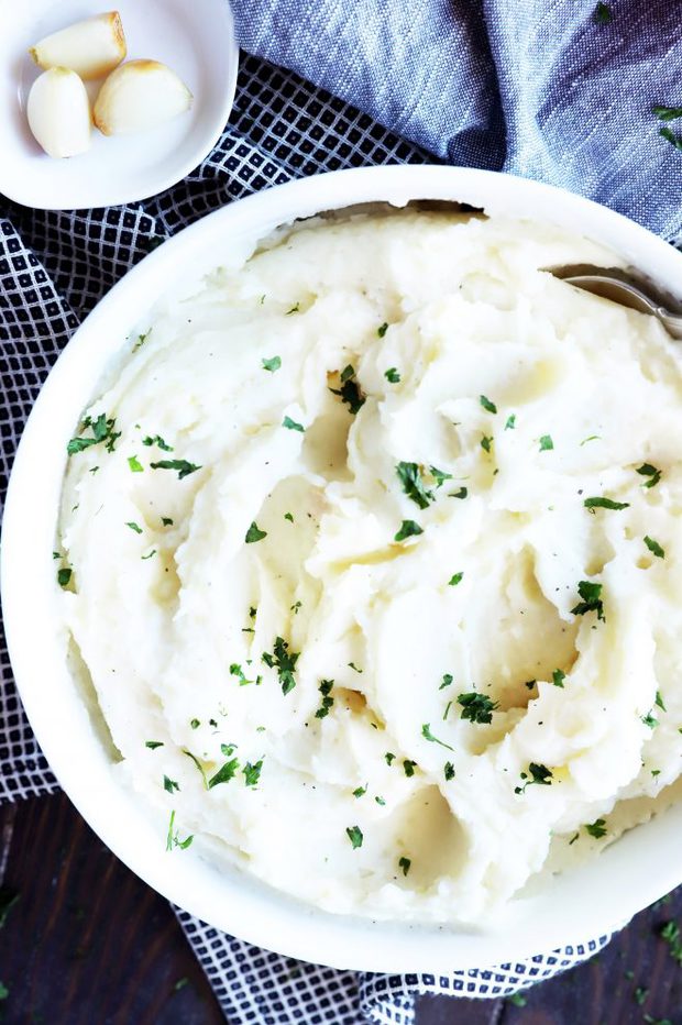 Instant Pot Mashed Potatoes with Roasted Garlic and Parmesan