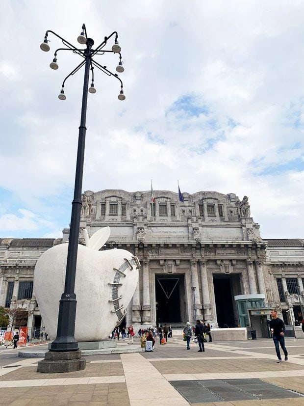 Milan square by train station