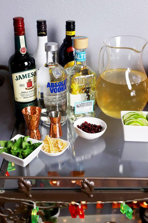 Festive cart with moscow mules