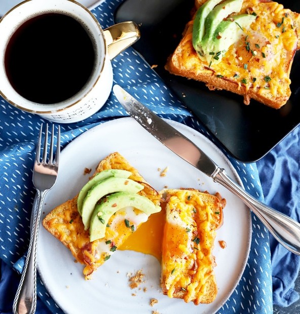 Avocado cheesy egg in a hole thumbnail recipe