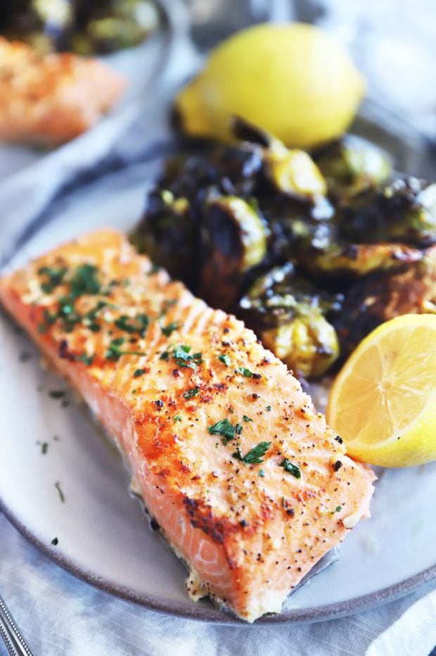 Baked lemon garlic salmon filet