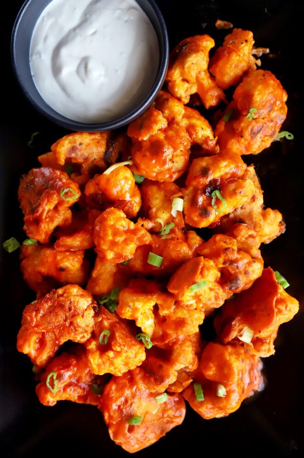 Baked Crispy Buffalo Cauliflower Recipe | Cake 'n Knife