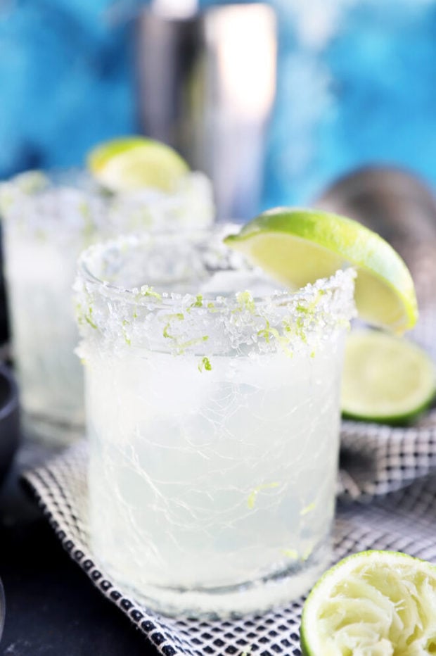 Limeade margaritas in glasses image