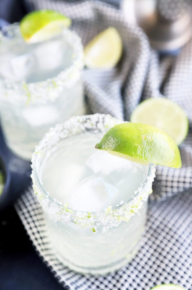 Cocktails in glasses with limes photo