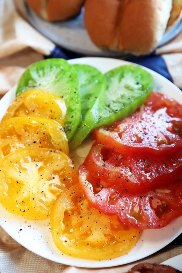 Sliced heirloom tomatoes picture